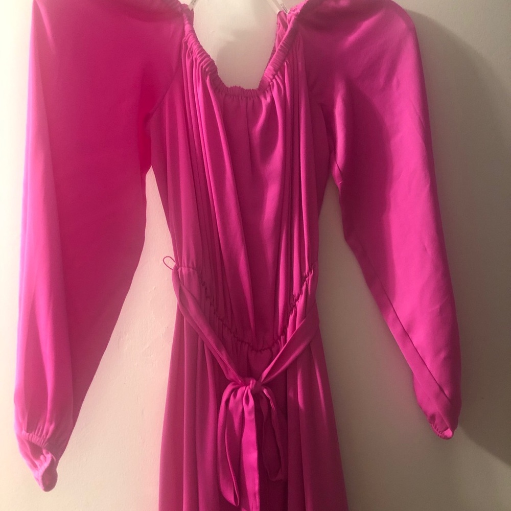 I’m selling a dressey to casual dress